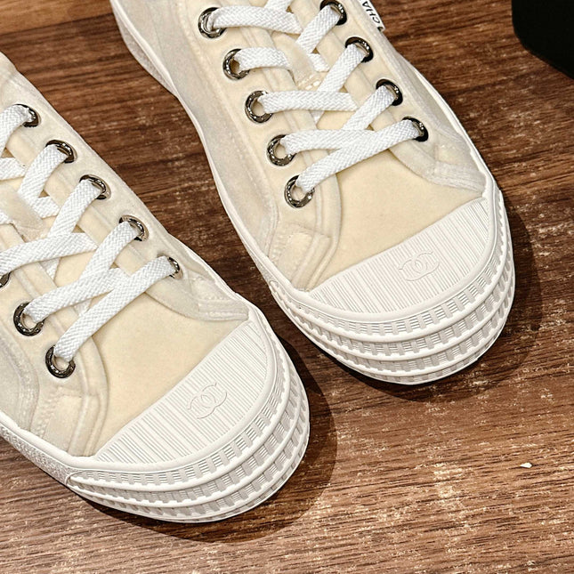 CONVERSE SNEAKER IN BEIGE CREAM CANVAS