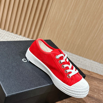 CONVERSE SNEAKER IN RUBY RED VELVET