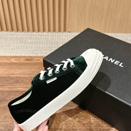 CONVERSE SNEAKER IN DARK GREEN VELVET