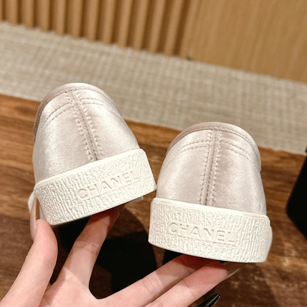 CONVERSE SNEAKER IN KHAKI BROWN VELVET