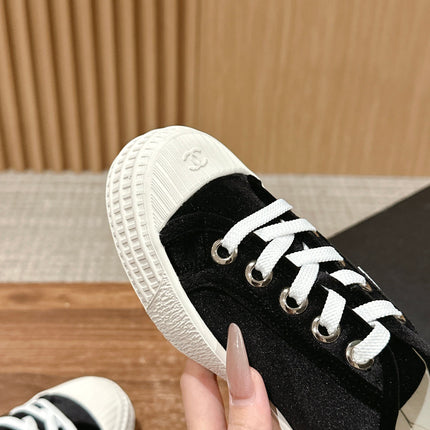 CONVERSE SNEAKER IN BLACK VELVET