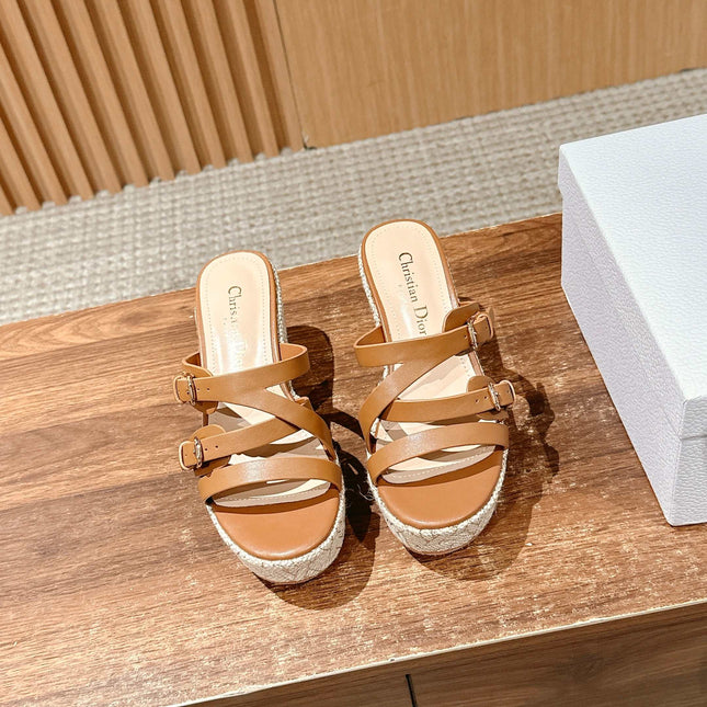 ATTITUDE WEDGE SLIDE 90MM IN BROWN ADJUSTABLE STRAPS CALFSKIN CANVAS SOLE