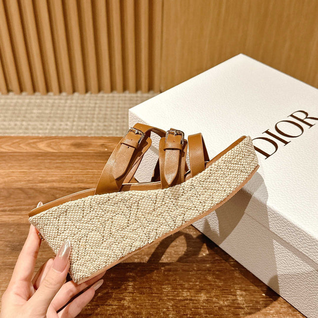 ATTITUDE WEDGE SLIDE 90MM IN BROWN ADJUSTABLE STRAPS CALFSKIN CANVAS SOLE