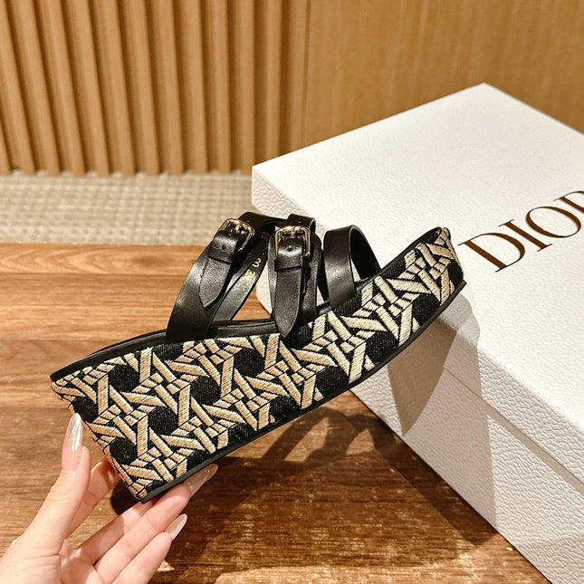 ATTITUDE WEDGE SLIDE 90MM IN BLACK ADJUSTABLE STRAPS CALFSKIN CANVAS SOLE