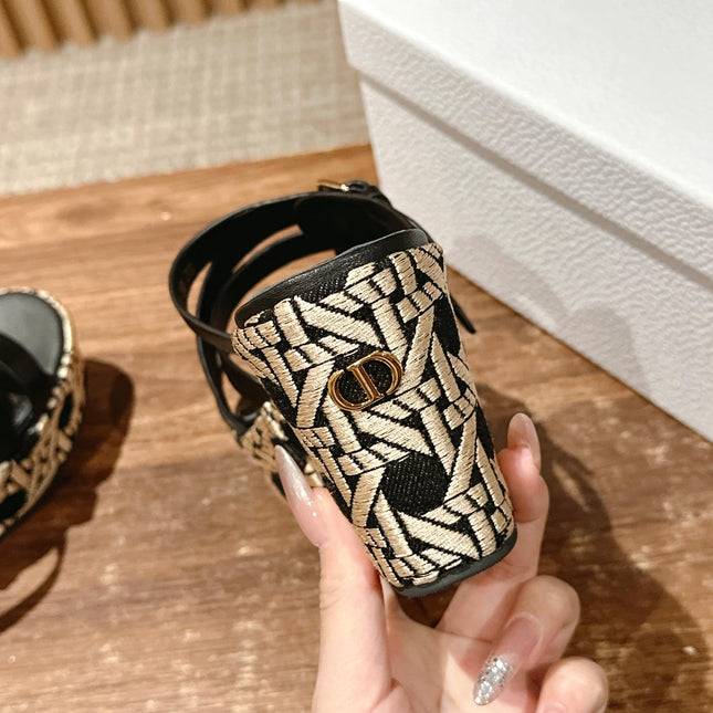 ATTITUDE WEDGE SLIDE 90MM IN BLACK ADJUSTABLE STRAPS CALFSKIN CANVAS SOLE