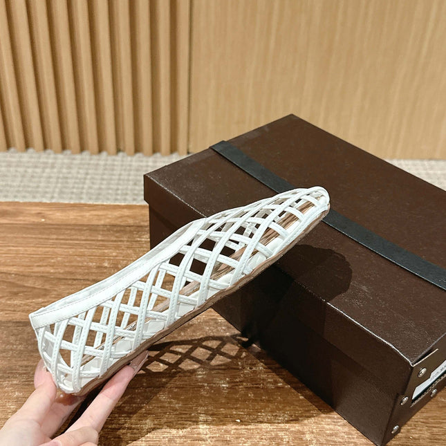 ALAIA MESH BALLET FLATS 25S IN WHITE LAMBSKIN