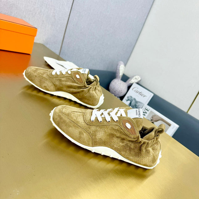 SKATEBOARD SHOES LIGHT BROWN SUEDE