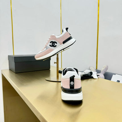 CLASSIC TRAINER IN LIGHT PINK MERCERIZED VELVET