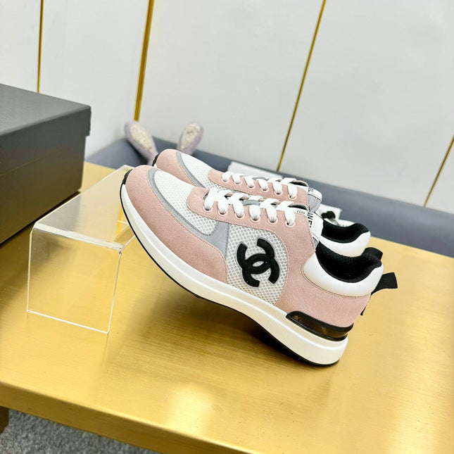 CLASSIC TRAINER IN LIGHT PINK MERCERIZED VELVET