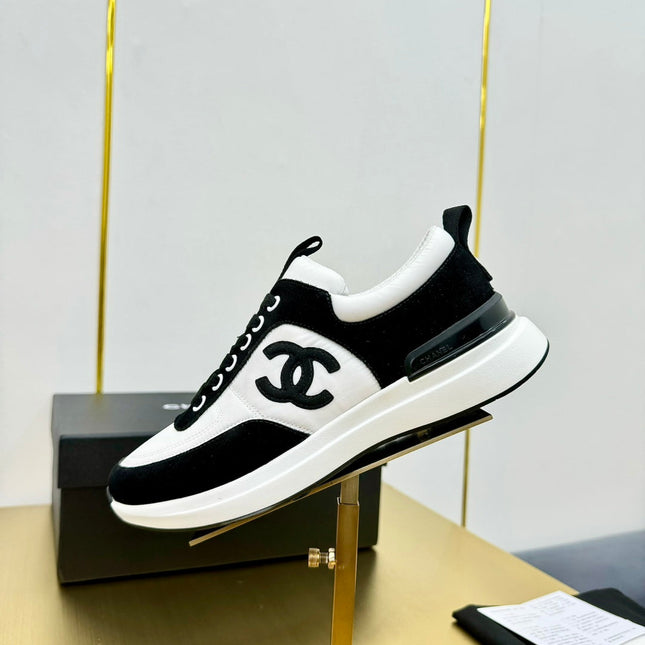 CLASSIC TRAINER IN BLACK MIX WHITE MERCERIZED VELVET