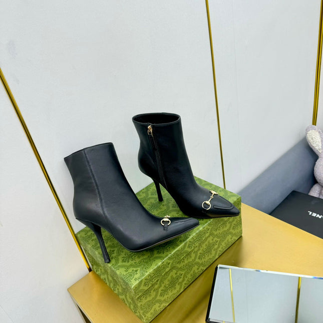 GG HORSEBIT ANKLE BOOT IN BLACK SHEEPSKIN