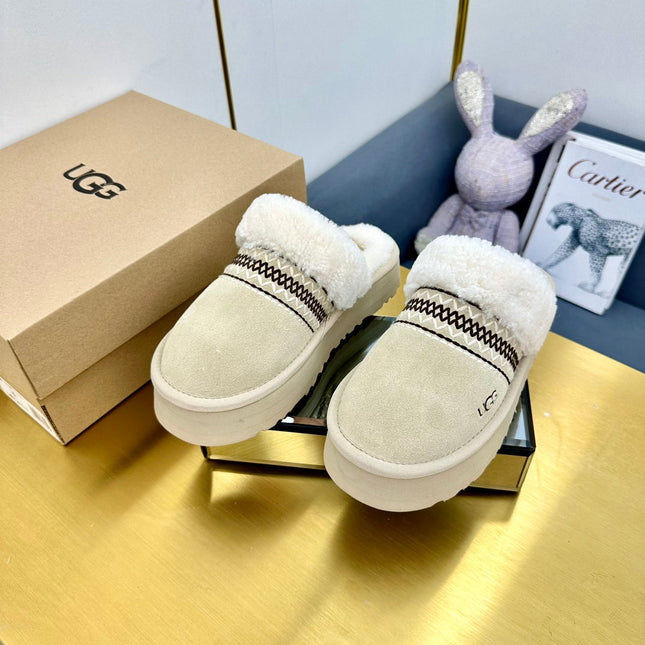 THICK-SOLED EMBROIDERED WARM FURRY CLOGS IN IVORY TAN SUEDE AND SHEARLING