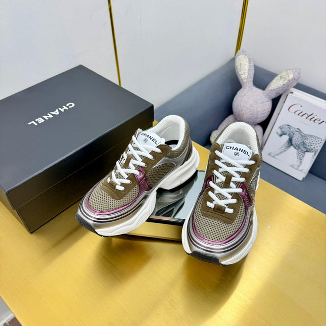 DAD SNEAKER IN COLORFUL CALFSKIN AND BREATHABLE MESH