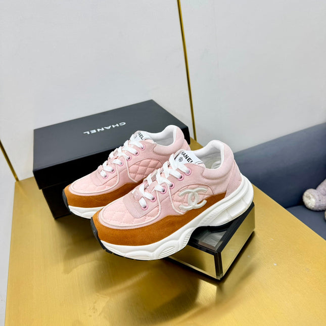 DAD SNEAKER IN LIGHT PINK LAMBSKIN AND GINGER ORANGE SUEDE