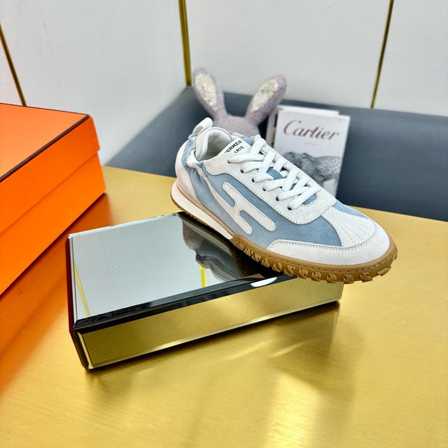 JET SNEAKER IN PALE GRAY MIX SAPPHIRE BLUE SUEDE