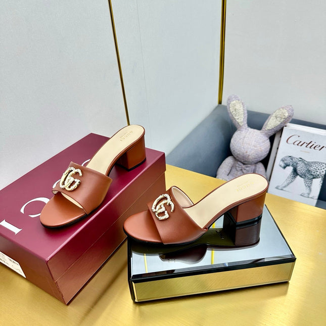 GG HIGH HEELS IN BROWN CALFSKIN GOLD-TONE HARDWARE WITH RHINESTONES