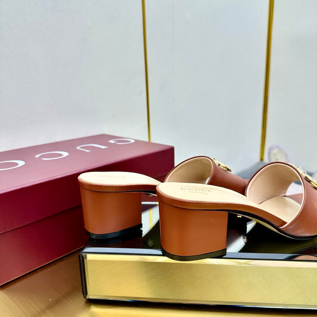 GG HIGH HEELS IN BROWN CALFSKIN GOLD-TONE HARDWARE WITH RHINESTONES