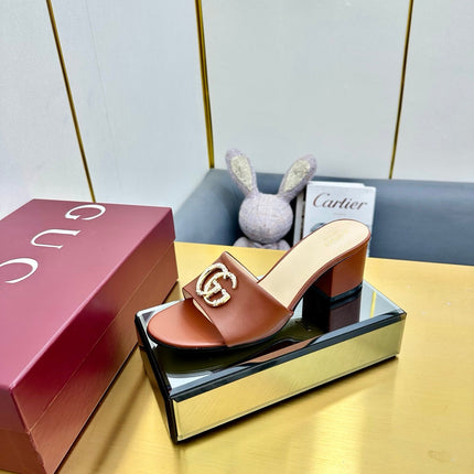 GG HIGH HEELS IN BROWN CALFSKIN GOLD-TONE HARDWARE WITH RHINESTONES