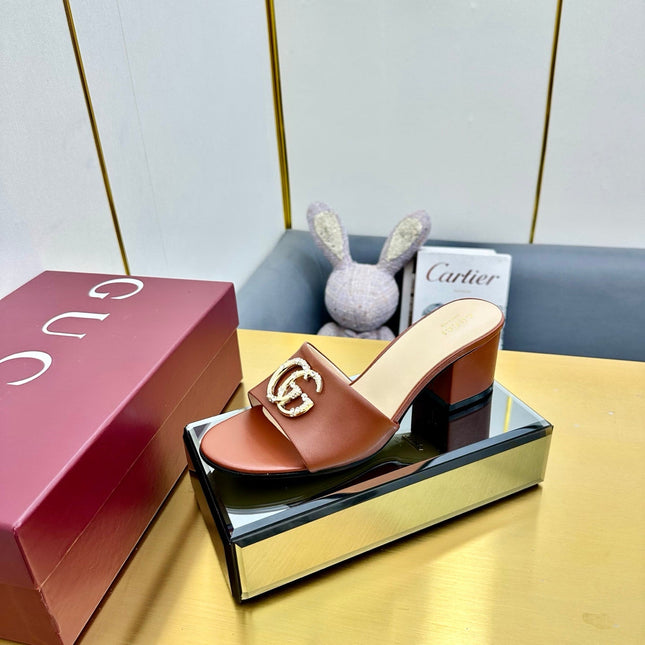 GG HIGH HEELS IN BROWN CALFSKIN GOLD-TONE HARDWARE WITH RHINESTONES