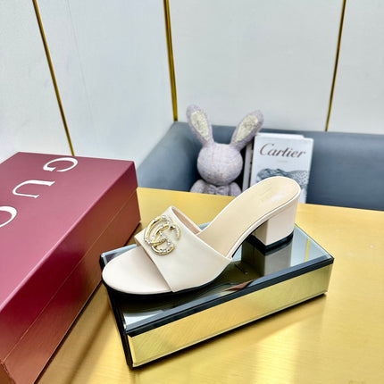 GG HIGH HEELS IN CREAM WHITE CALFSKIN GOLD-TONE HARDWARE WITH RHINESTONES