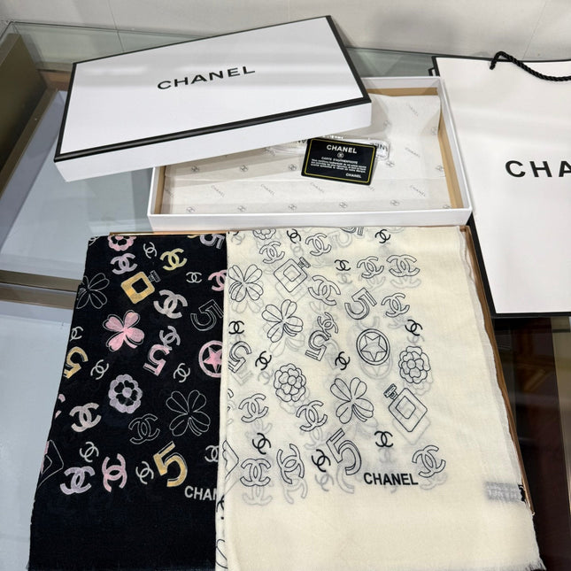 CHANEL 25S SCARF 200 IN CASHMERE 706596