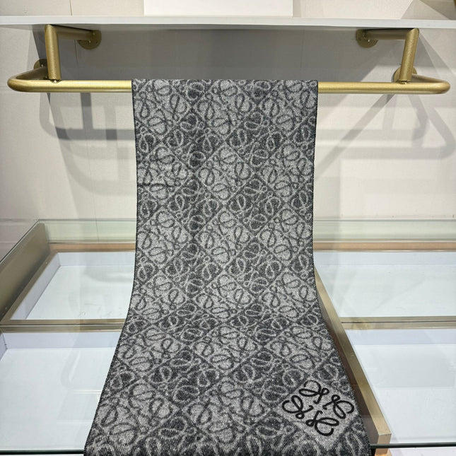 LOEWE 25S SCARF 180 IN CASHMERE WOOL 706573