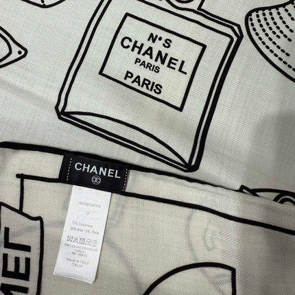 CHANEL 25S SCARF 140 IN SILK 732180