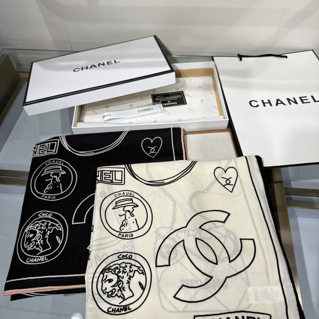 CHANEL 25S SCARF 140 IN SILK 732181