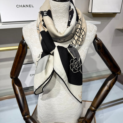 CHANEL 25S SCARF 140 IN SILK 732159