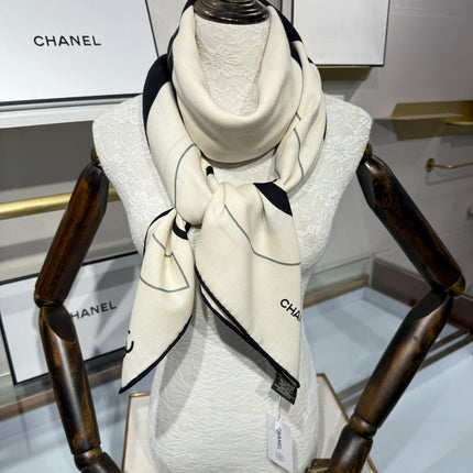CHANEL 25S SCARF 140 IN SILK 732177