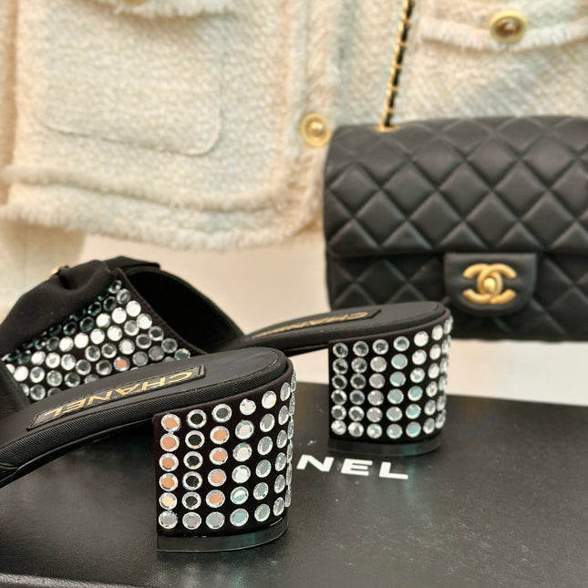 BLOCK HEEL MULE WITH WHITE RHINESTONES IN BLACK LAMBSKIN
