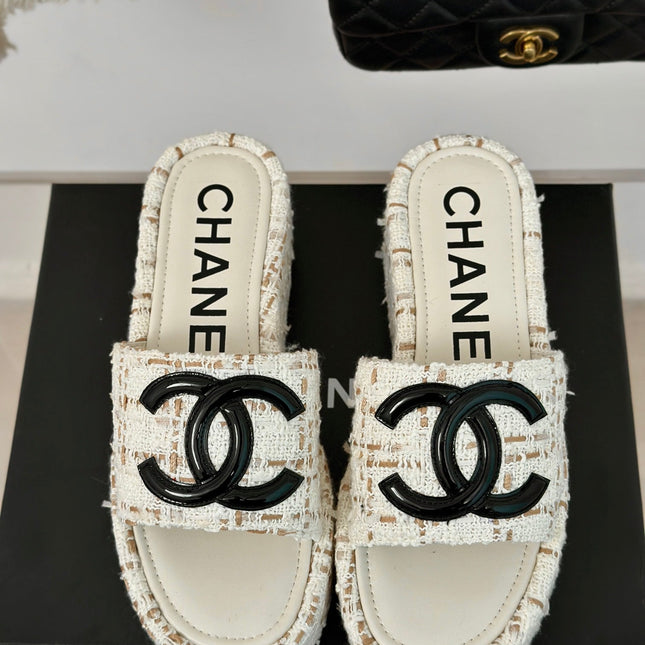 CLASSIC SLIPPERS THICK SOLE IN WHITE MIX BROWN TWEED