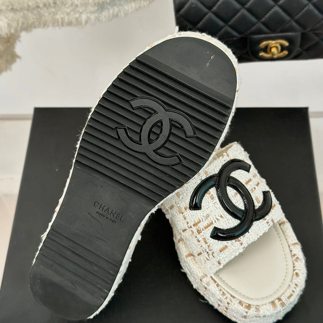 CLASSIC SLIPPERS THICK SOLE IN WHITE MIX BROWN TWEED