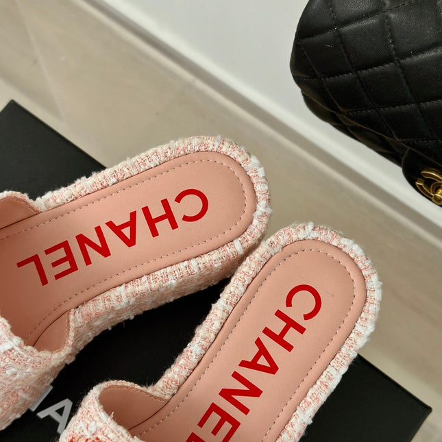 CLASSIC SLIPPERS THICK SOLE IN LIGHT PINK TWEED