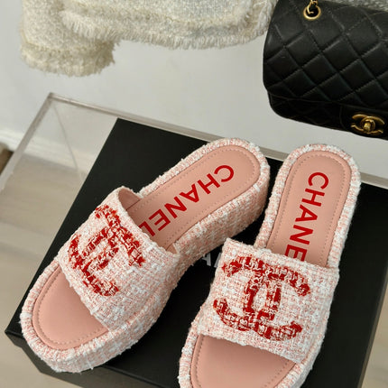 CLASSIC SLIPPERS THICK SOLE IN LIGHT PINK TWEED