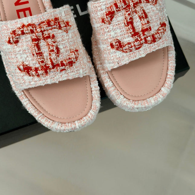 CLASSIC SLIPPERS THICK SOLE IN LIGHT PINK TWEED