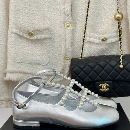 MARY JANES SHOES SILVER GOATSKIN WITH FAUX PEARL