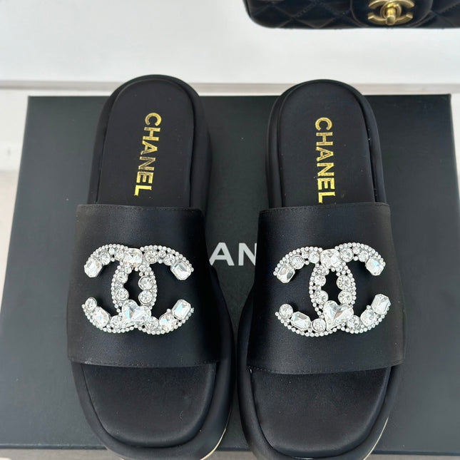 SLIPPERS THICK SOLE IN BLACK SATIN