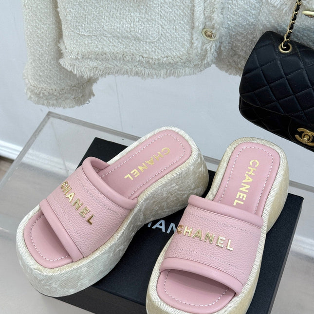 PLATFORM SLIPPERS IN BABY PINK LAMBSKIN