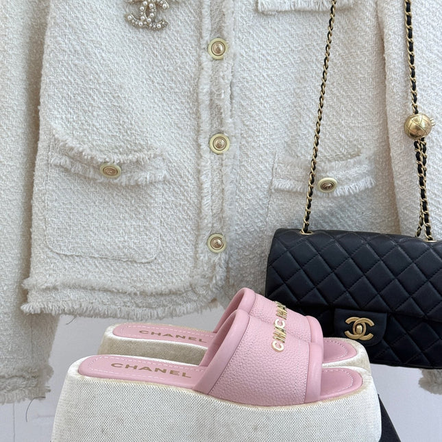 PLATFORM SLIPPERS IN BABY PINK LAMBSKIN