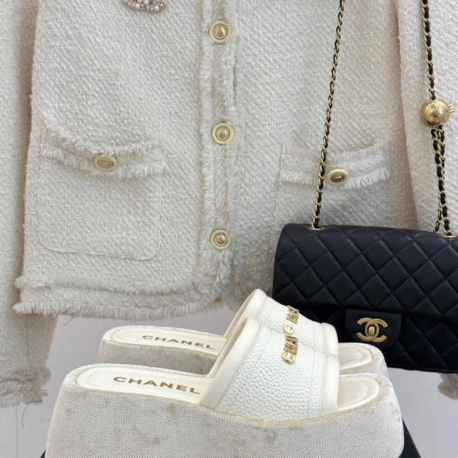 PLATFORM SLIPPERS IN WHITE LAMBSKIN