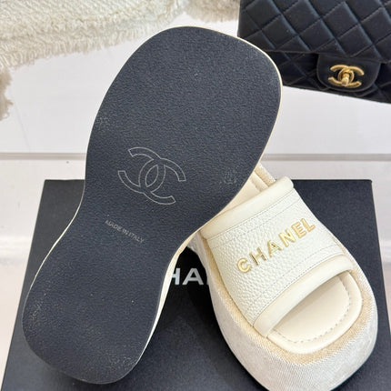 PLATFORM SLIPPERS IN WHITE LAMBSKIN