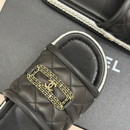 DIAMOND QUILTED CHAIN LAZY SLIPPERS IN BLACK LAMBSKIN