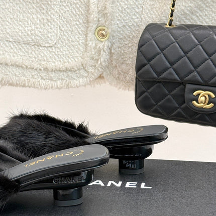 RABBIT FUR POINTED-TOE MULE IN BLACK LAMBSKIN