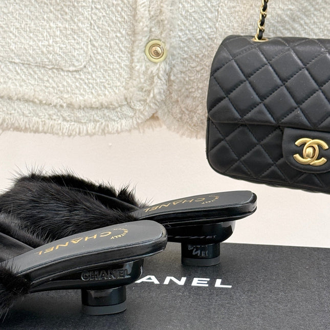 RABBIT FUR POINTED-TOE MULE IN BLACK LAMBSKIN