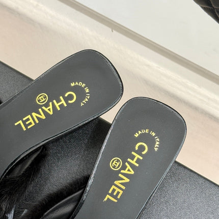 RABBIT FUR POINTED-TOE MULE IN BLACK LAMBSKIN