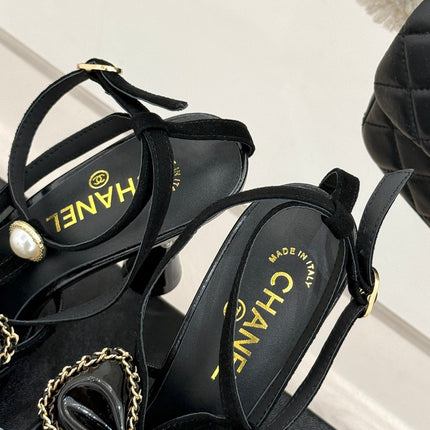 CHAIN BOW HIGH HEEL 8 CM SLINGBACKS IN BLACK SUEDE