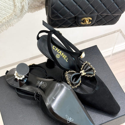 CHAIN BOW HIGH HEEL 8 CM SLINGBACKS IN BLACK SUEDE