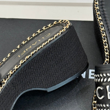 THICK SOLE WEDGE SLIPPERS IN BLACK MIX WHITE CALFSKIN