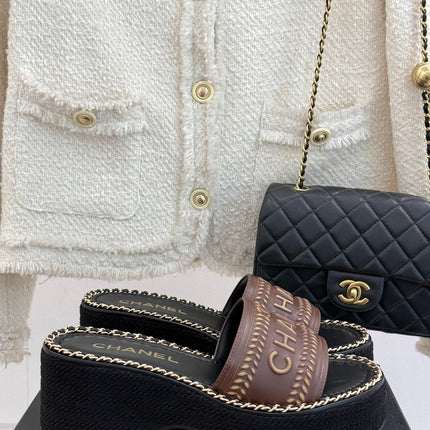 THICK SOLE WEDGE SLIPPERS IN CHOCOLATE BROWN CALFSKIN